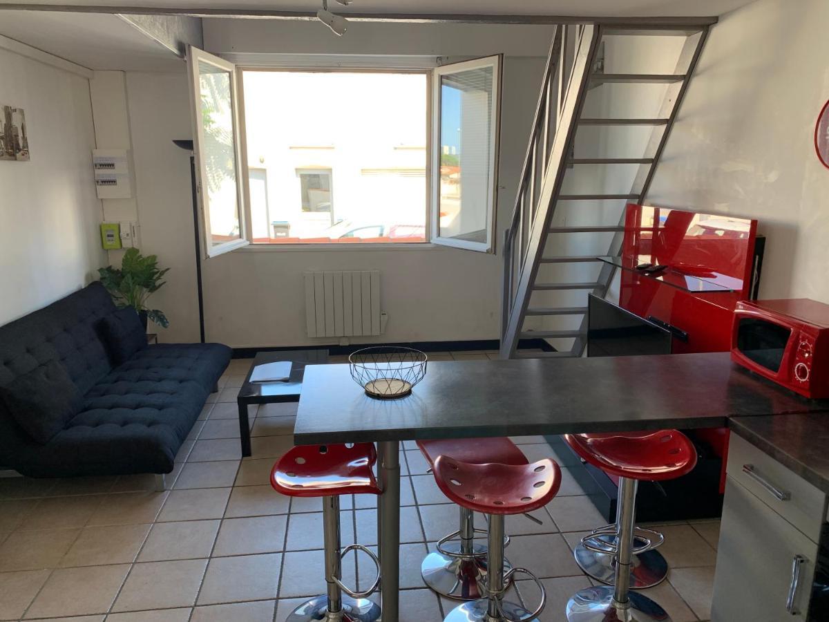 Appartement T3 Tout Confort En Duplex A 20Mn A Pied Du Centre-Ville Avec Tv Et Wifi La Rochelle  Luaran gambar