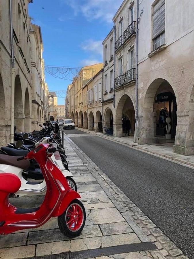 Appartement T3 Tout Confort En Duplex A 20Mn A Pied Du Centre-Ville Avec Tv Et Wifi La Rochelle  Luaran gambar